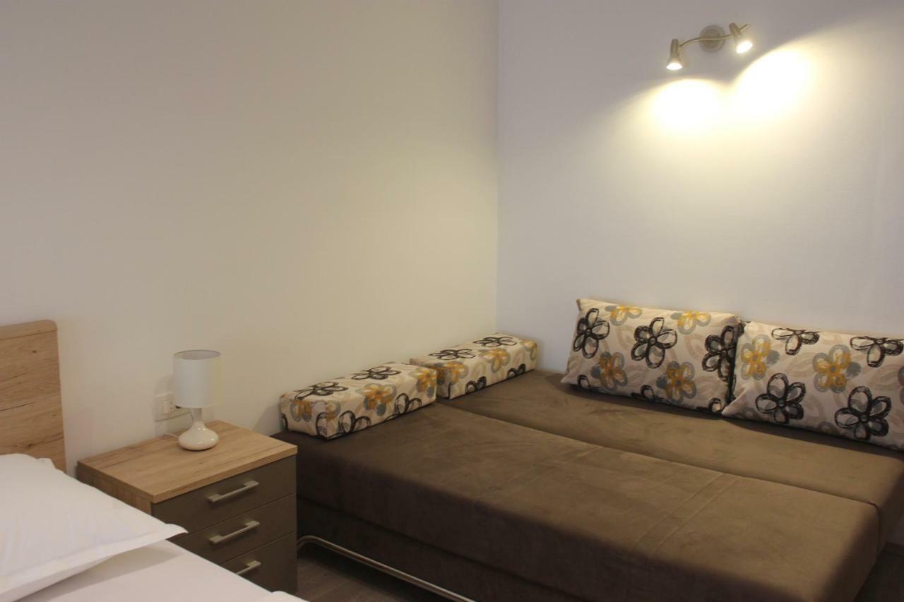 Apartman Tafra オミシュ エクステリア 写真
