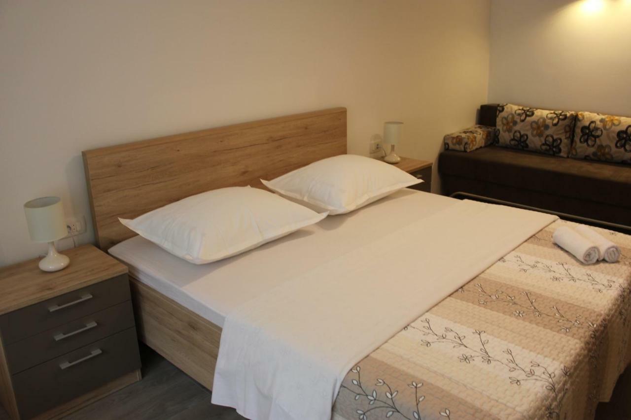 Apartman Tafra オミシュ エクステリア 写真