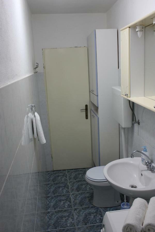 Apartman Tafra オミシュ エクステリア 写真